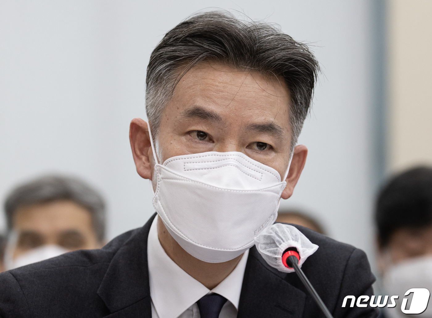 (서울=뉴스1) 이재명 기자 = 최태영 서울소방재난본부장이 29일 오후 서울 여의도 국회에서 열린 용산 이태원 참사 진상규명과 재발방지를 위한 국정조사특별위원회 전체회의에서 의원 …