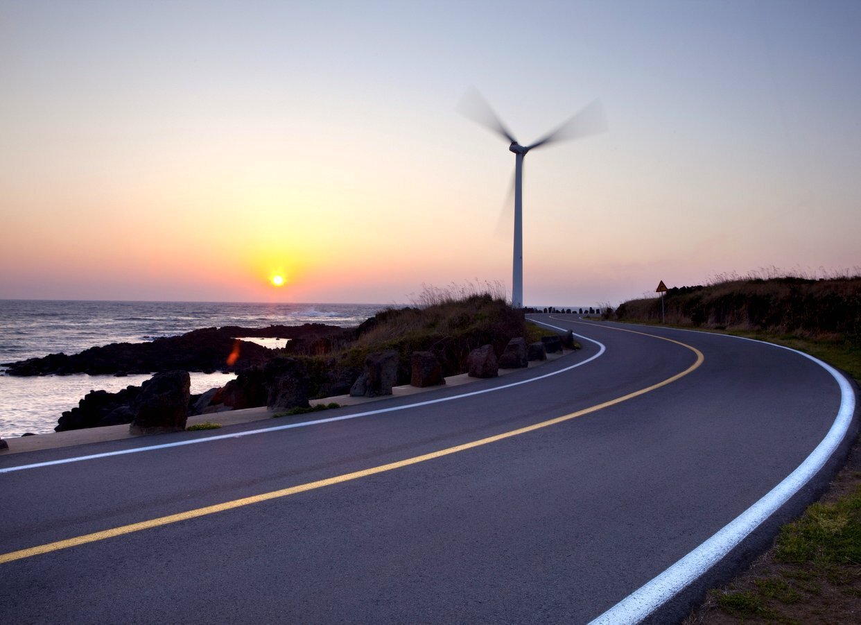 본문 이미지 - 신창풍차 해안도로(비짓제주 제공)