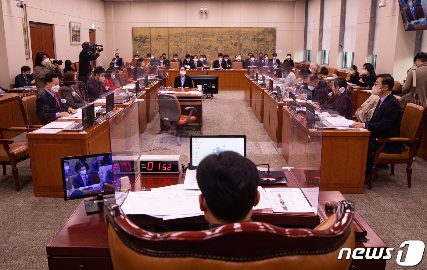 본문 이미지 - 6일 서울 여의도 국회에서 제400회 국회(정기회) 문화체육관광위원회 제10차 전체회의가 열리고 있다. 2022.12.6/뉴스1 ⓒ News1 유승관 기자