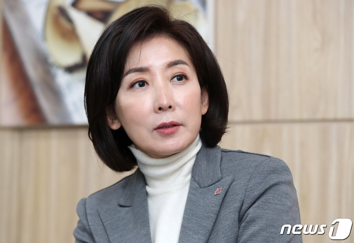 본문 이미지 - 나경원 대통령 직속 저출산고령사회위원회 부위원장이 7일 오후 대구 중구 한방의료체험타운에서 열리는 토크콘서트를 앞두고 지역 기자들과 만나 질문에 답하고 있다. 2022.12.7/뉴스1 ⓒ News1 공정식 기자