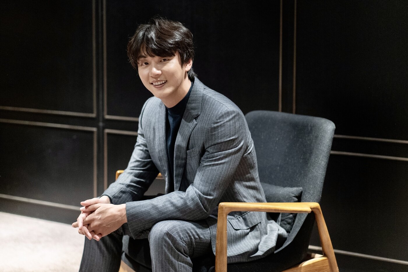 본문 이미지 - 윤시윤/민영화사