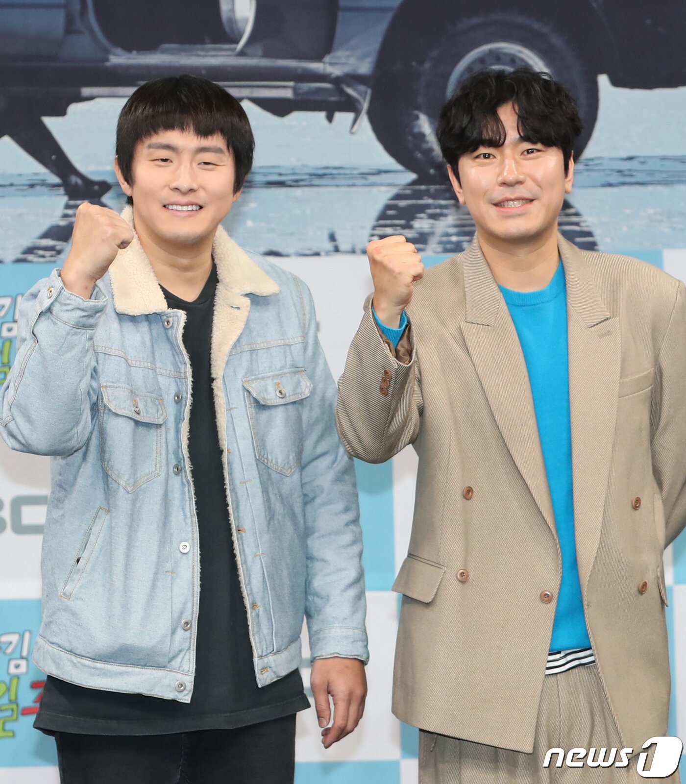 본문 이미지 - 웹툰 작가 기안84(김희민)와 배우 이시언(오른쪽)이 9일 오후 서울 마포구 상암 MBC에서 열린 MBC 예능프로그램 '태어난 김에 세계일주'(이하 태계 일주) 제작발표회에서 포즈를 취하고 있다. '태계일주'는 가방 하나 달랑 메고 무작정 남미로 떠난 기안84와 그를 위해 지구 반대편으로 달려온 찐형 이시언, 여행 유튜버 빠니보틀의 현지 밀착 여행기를 담았다. 2022.12.9/뉴스1 ⓒ News1 권현진 기자