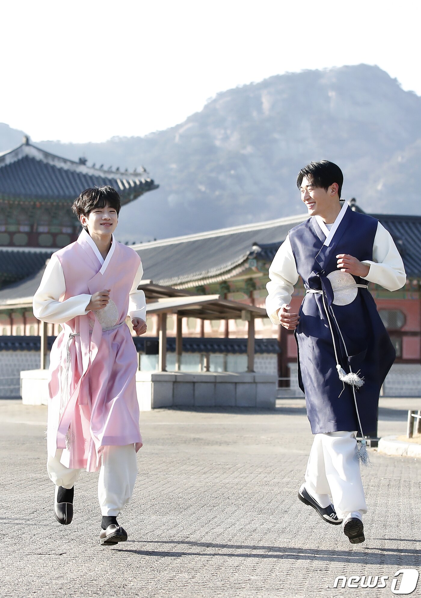 본문 이미지 - 동키즈 박재찬(왼쪽)과 크나큰 출신 박서함 / 뉴스1 ⓒ News1 권현진 기자