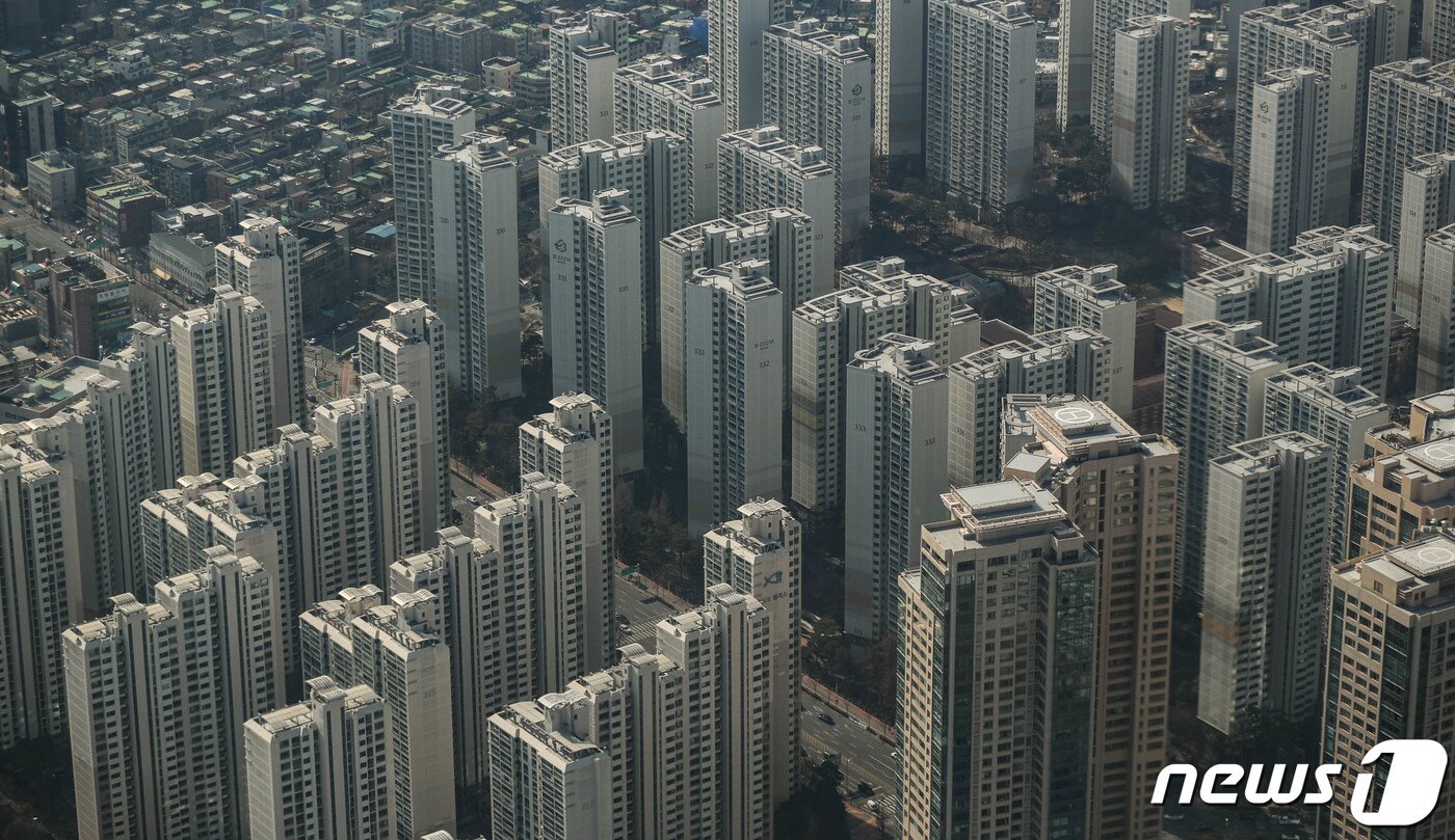 본문 이미지 - 아파트 자료사진 2022.2.18/뉴스1 ⓒ News1 성동훈 기자