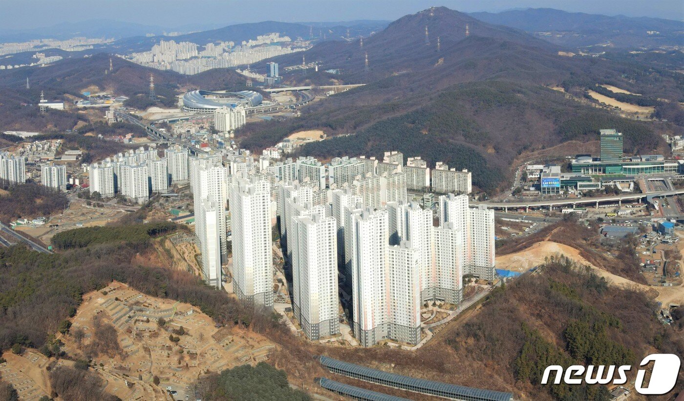 본문 이미지 - 용인시 처인구 삼가동 삼가2지구 뉴스테이 아파트 모습.(용인시 제공) ⓒ News1 김평석 기자