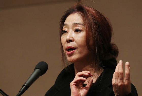 월 300만원씩 보내온 '그분' 죽자…김부선 "2억은 갚을 필요 없는 지원금"