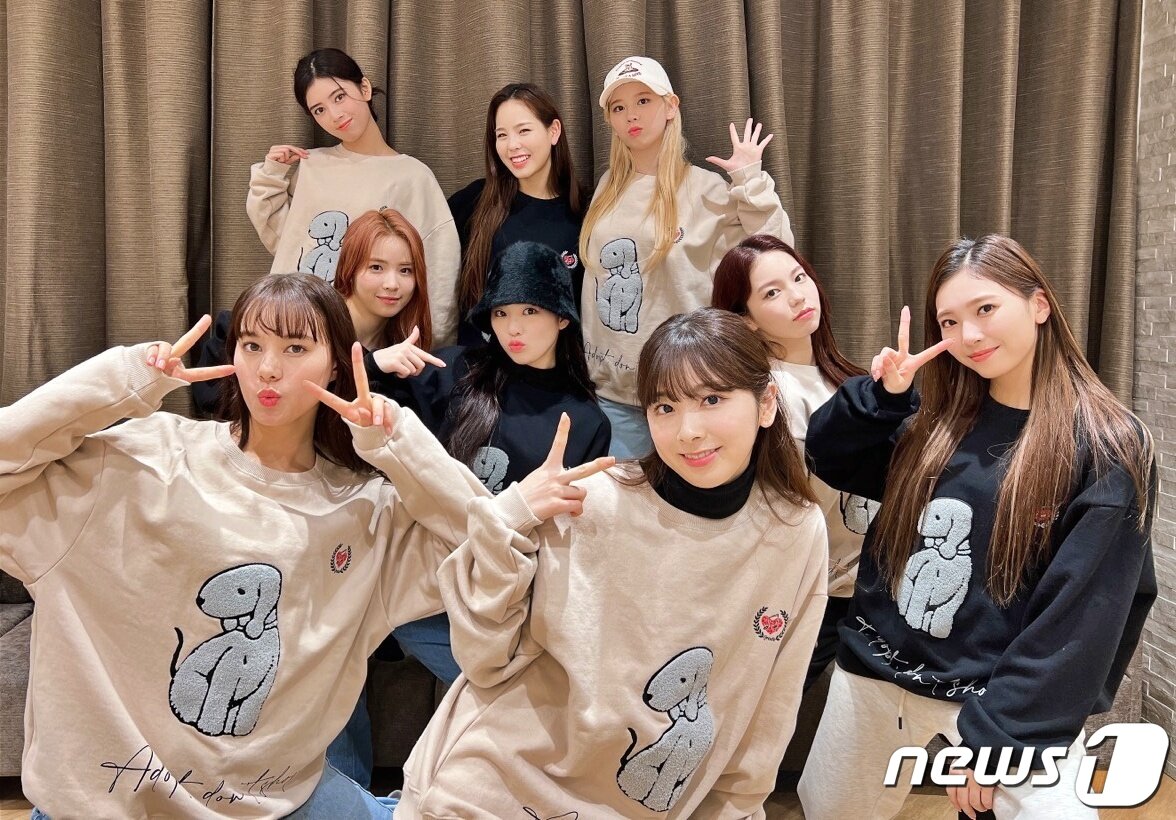 본문 이미지 - JYP엔터테인먼트의 일본 걸그룹 니쥬(큐리에이트 제공) ⓒ 뉴스1