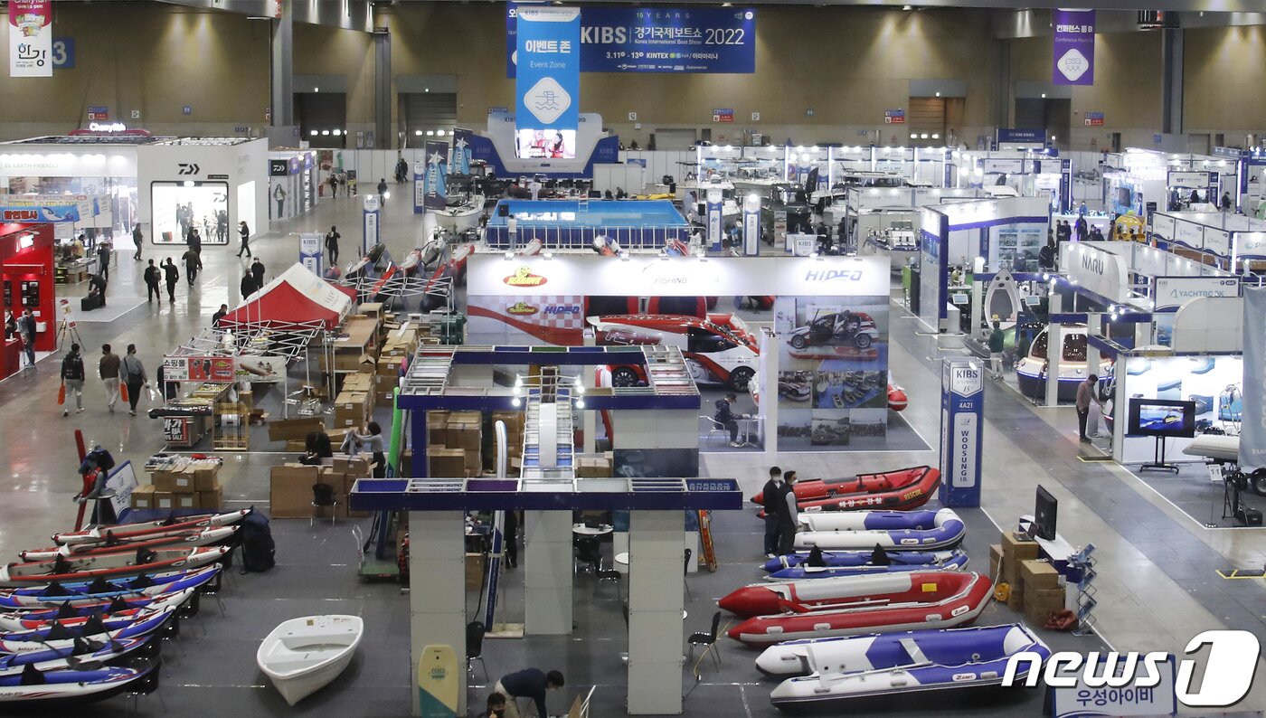 본문 이미지 - 지난 3월 경기도 고양시 일산 킨텍스에서 개최된 해양레저산업 전시회 '2022 경기국제보트쇼(KIBS)'ⓒ News1