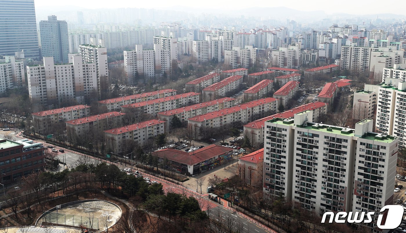본문 이미지 - 서울 양천구 목동 아파트 3단지와 4단지.(자료사진) 2022.3.15/뉴스1 ⓒ News1 민경석 기자