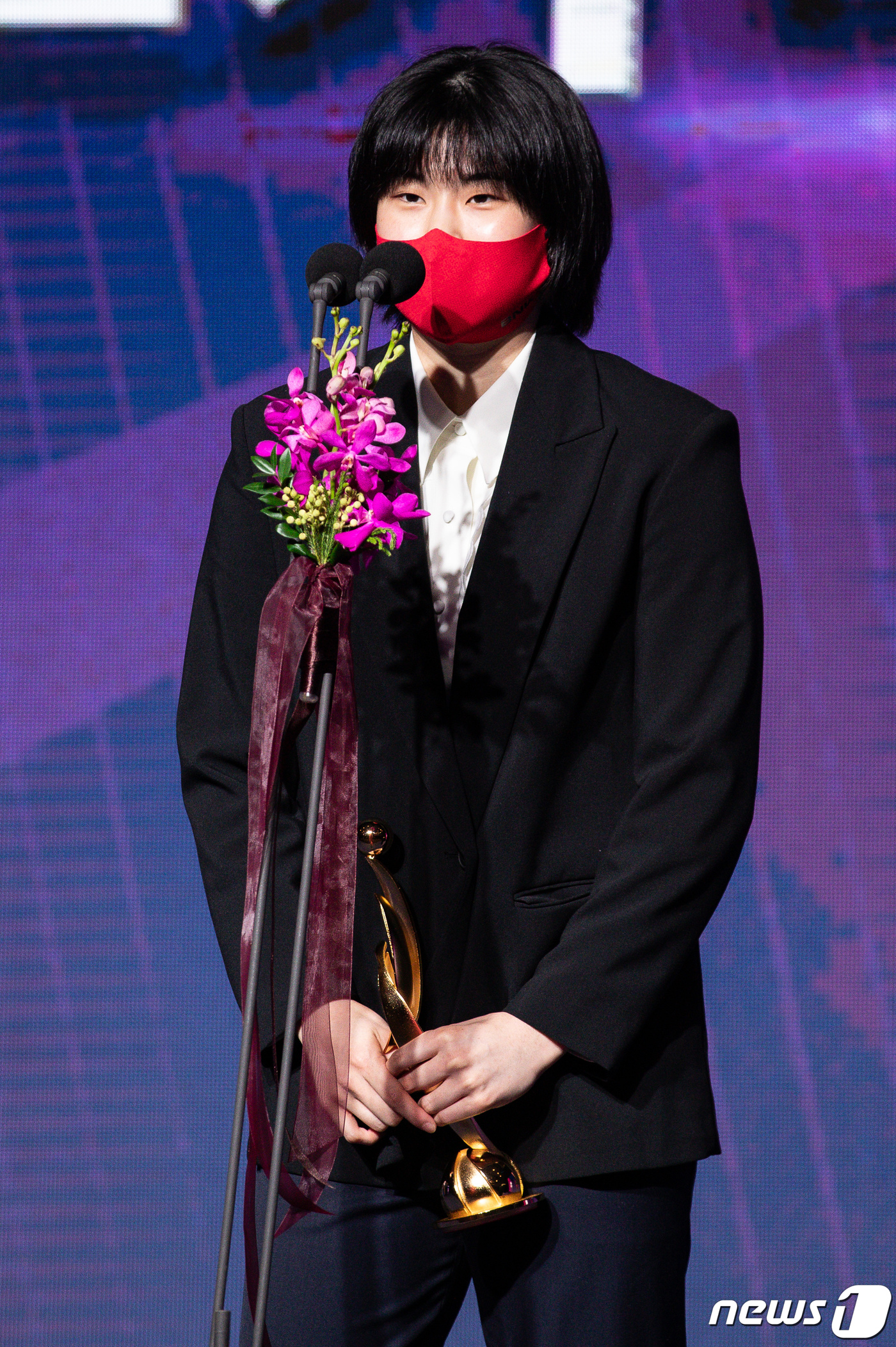 (서울=뉴스1) 유승관 기자 = BNK 썸 이소희가 28일 서울 여의도 63컨벤션에서 열린 삼성생명 2021-22 여자프로농구(WKBL) 정규리그 시상식에서 투표부문 포카리스웨트 …