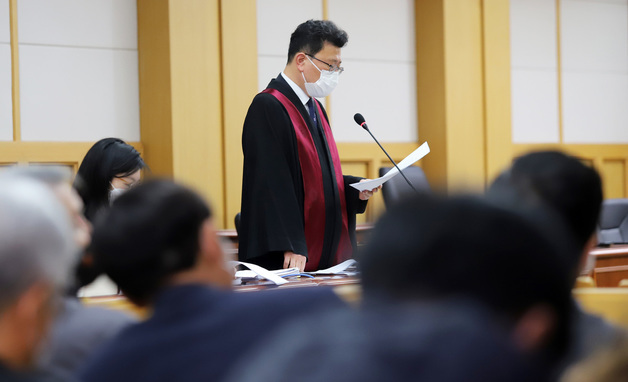 검찰, 과거사 재심 '쉬운 청구' 속도낸다…무죄·면소 적극 구형