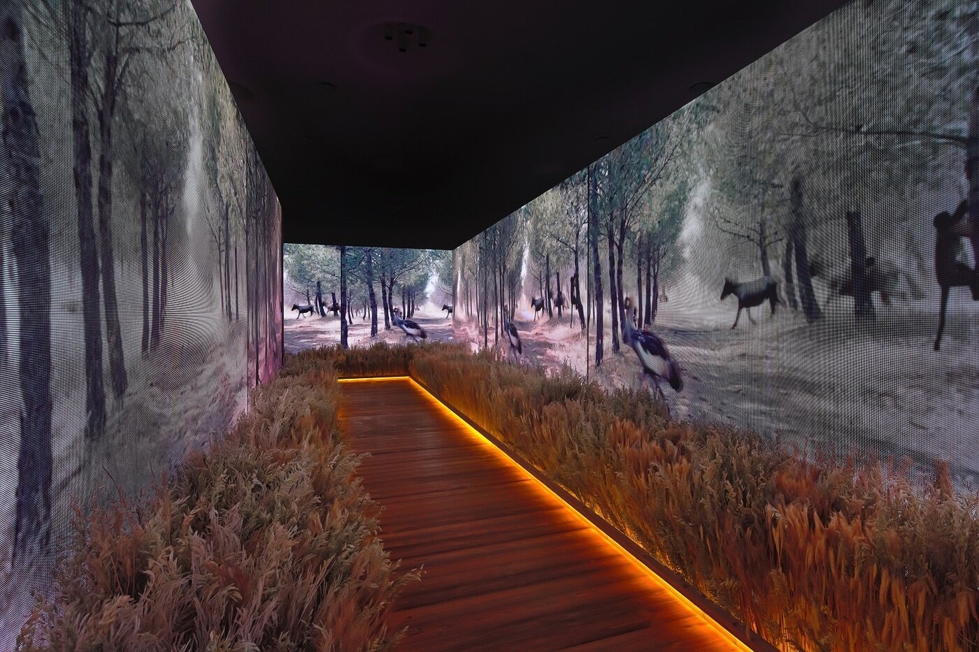 본문 이미지 - 2019 크루즈 컬렉션 구찌 고딕. (구찌 제공) ⓒ 뉴스1