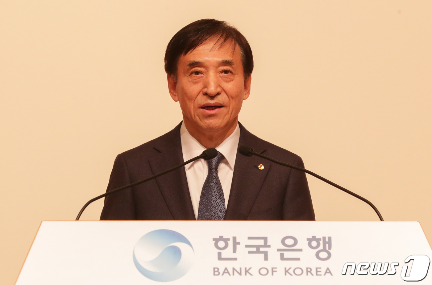 (서울=뉴스1) 김명섭 기자 = 이주열 한국은행 총재가 31일 오후 서울 중구 부영태평빌딩에서 열린 '한국은행 총재 이임식'에서 이임사를 하고 있다. 2022.3.31/뉴스1