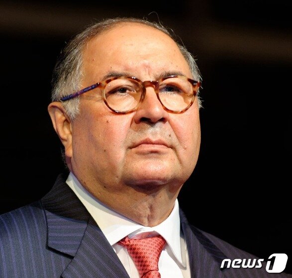 본문 이미지 - 알렉세이 우스마노프 - SNS 갈무리