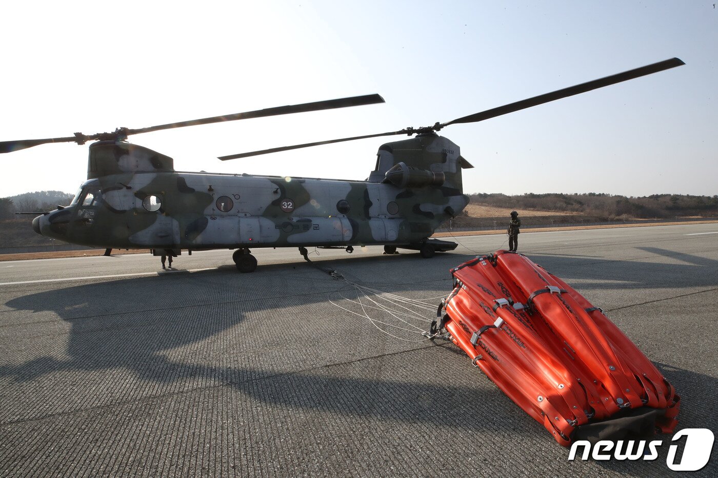 본문 이미지 - 육군항공사령부 소속 CH-47 치누크 헬기. (국방일보 제공) 2022.3.8/뉴스1