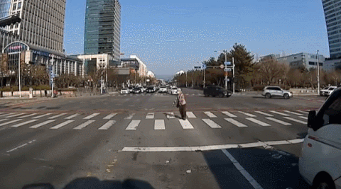 본문 이미지 - (유튜브 채널 '한문철TV' 갈무리) ⓒ 뉴스1