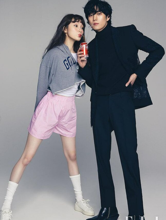 본문 이미지 - 이성경 SNS 캡처 ⓒ 뉴스1