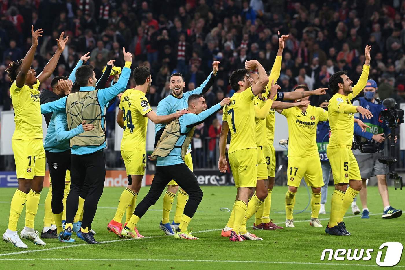 본문 이미지 - 극적으로 UCL 4강에 오른 비야레알 ⓒ AFP=뉴스1