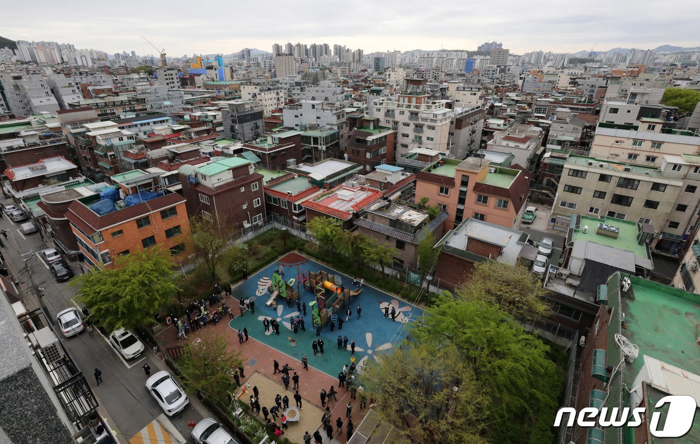 본문 이미지 - 중랑구 모아타운 시범사업지 일대 전경. 2022.04.14/뉴스1 ⓒ News1 박세연 기자