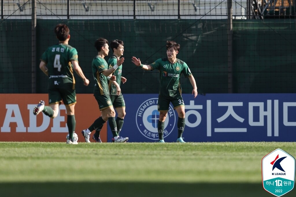 본문 이미지 - 김포와 안산이 1-1 로 비겼다.(한국프로축구연맹 제공)ⓒ 뉴스1