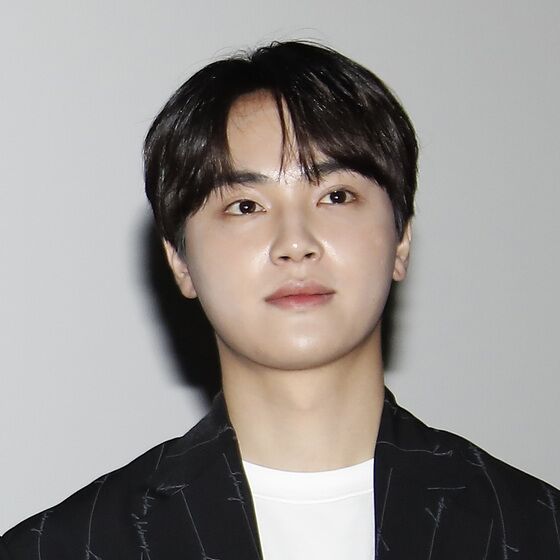 [단독] 더보이즈 주학년, 활동 중단 이유…日 전 AV배우와 사적 만남