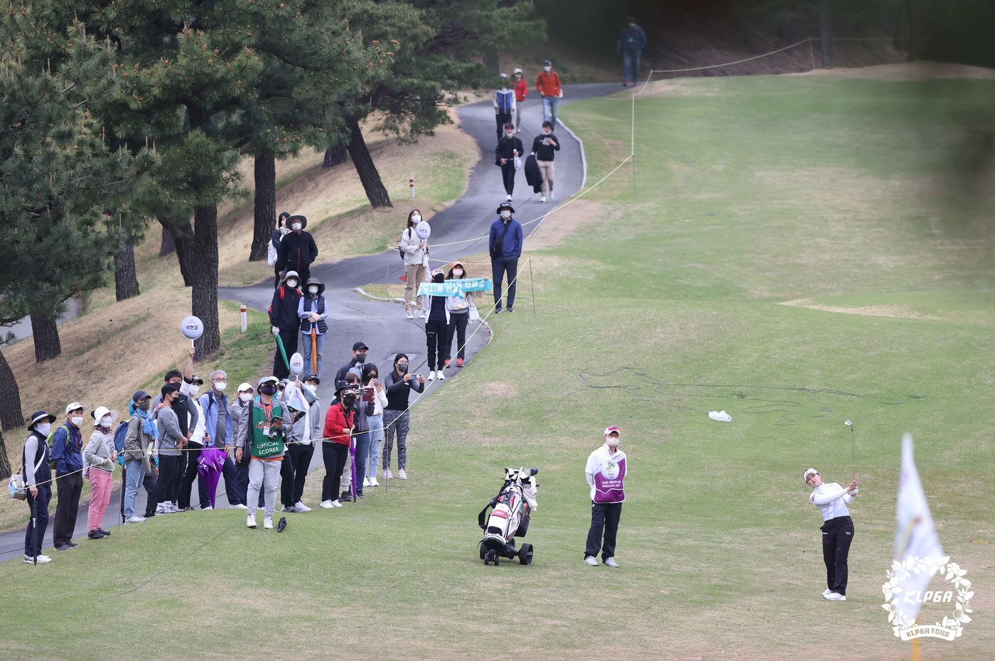 본문 이미지 - 지난해 규정 강화로 시간 단축 효과를 본 KLPGA투어. (KLPGA 제공)