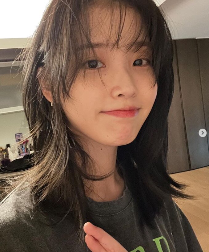 본문 이미지 - 사진=아이유 인스타그램 ⓒ 뉴스1