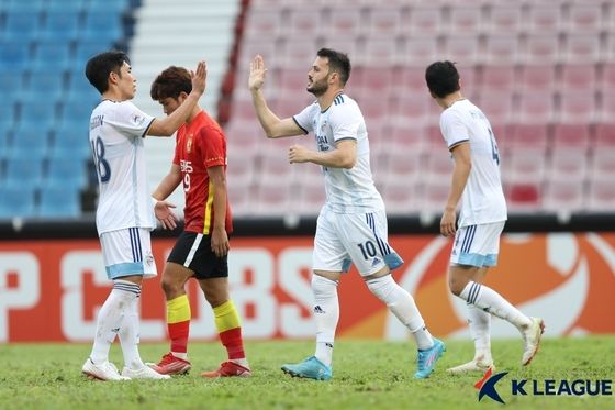 울산, Acl 광저우에 5-0 완승…I조 2위 도약(종합) - 뉴스1