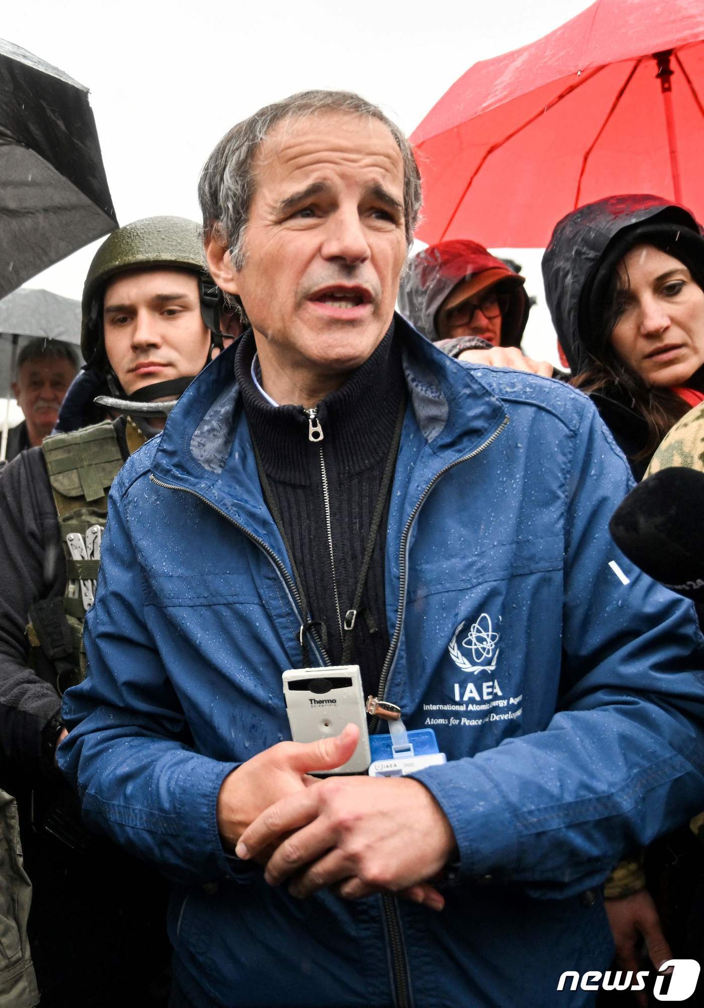 (체르노빌 AFP=뉴스1) 우동명 기자 = 라파엘 그로시 IAEA 사무총장이 26일 (현지시간) 체르노빌 원자력발전소 폭발 사고 36주년을 맞아 우크라이나 체르노빌 원전을 방문하고 …