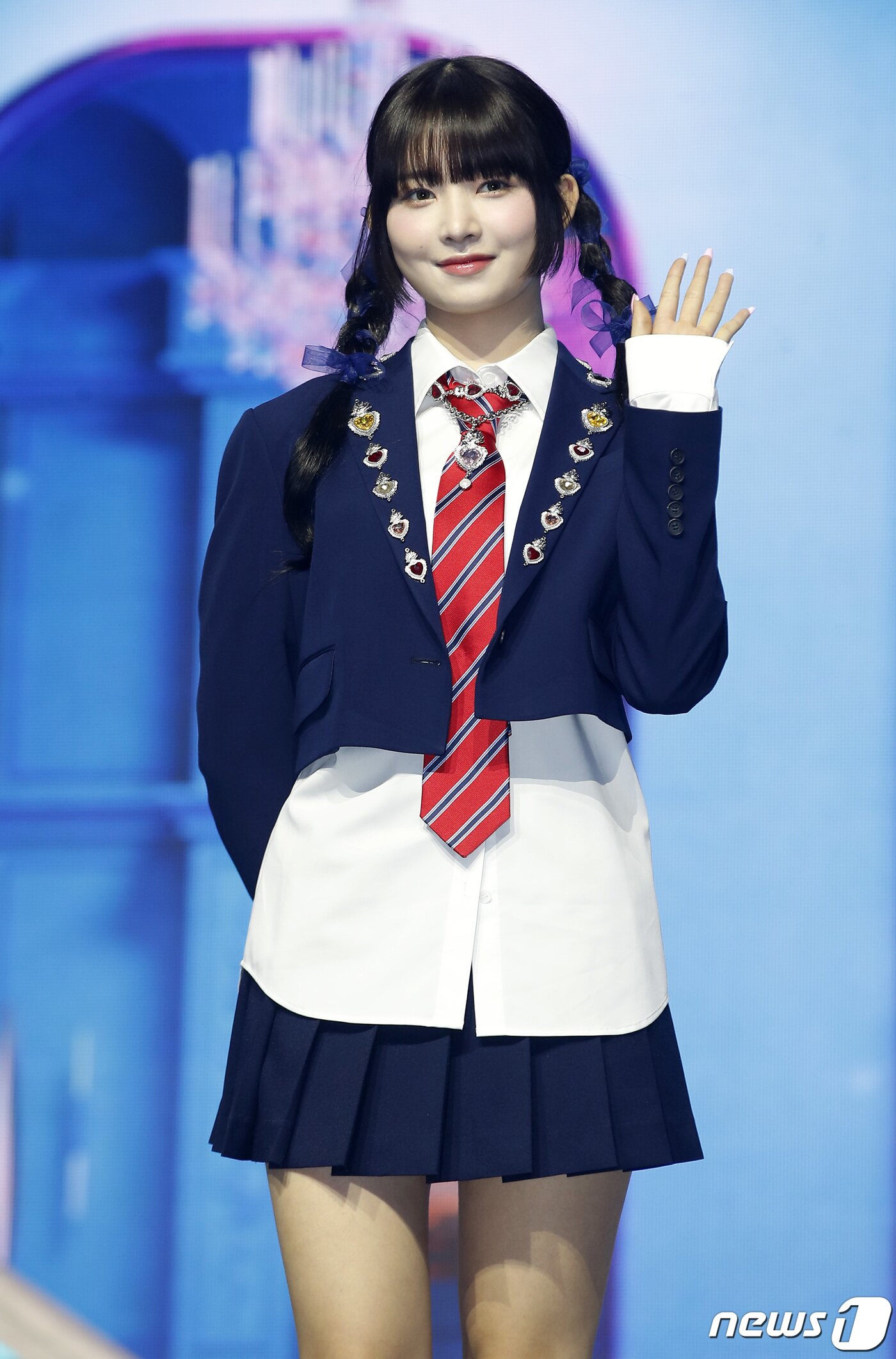 본문 이미지 - 그룹 아이브(IVE) 레이가 5일 오후 서울 용산구 한남동 블루스퀘어에서 가진 두 번째 싱글 앨범 'LOVE DIVE(러브 다이브)' 발매 기념 미디어 쇼케이스에서 포즈를 취하고 있다. 2022.4.5/뉴스1 ⓒ News1 권현진 기자