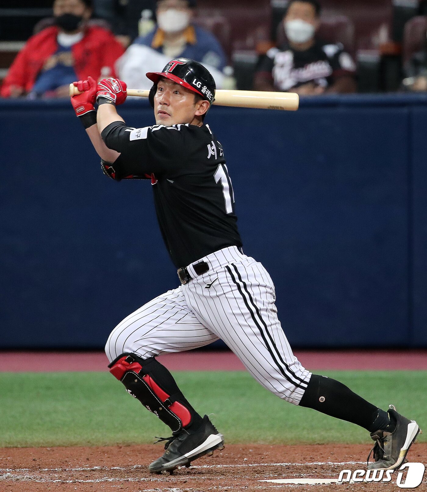 본문 이미지 - LG 트윈스의 서건창. 2022.4.6/뉴스1 ⓒ News1 김진환 기자