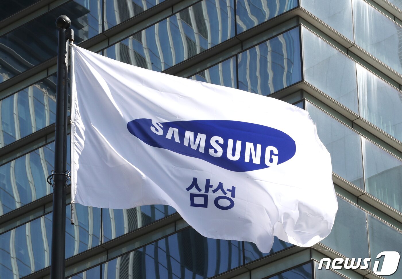 본문 이미지 - 서울 서초구 삼성전자 서초 사옥 모습. 2022.4.7/뉴스1 ⓒ News1 임세영 기자