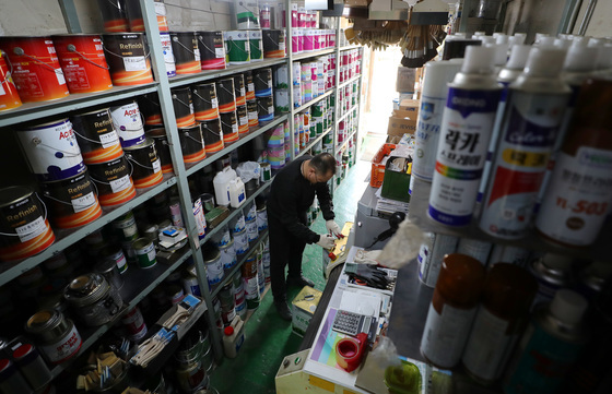 [단독] 중동發 유가·원료 비상…노루·삼화·제비스코, 페인트 가격 최대 55% 인상