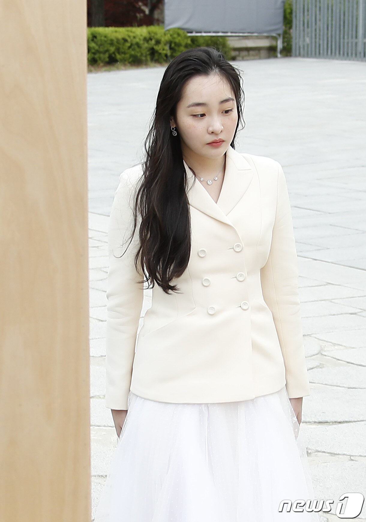 본문 이미지 - 배우 김민하가 30일 오후 서울 서대문구 이화여자대학교에서 열린 ‘디올(DIOR) 한국 최초 2022 가을 여성 컬렉션’에 참석하고 있다. ⓒ News1 권현진 기자