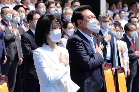 박지원 "김건희, 尹 취임식 때 애국가 부를 사람에게 돈 요구 제보받아"