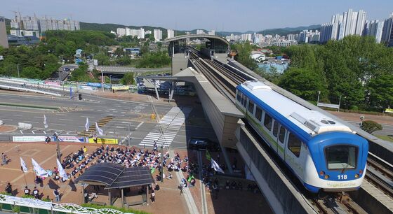 용인경전철 前용인시장 등 손배 책임 확정…"지자체 견제 새 지평"(종합)