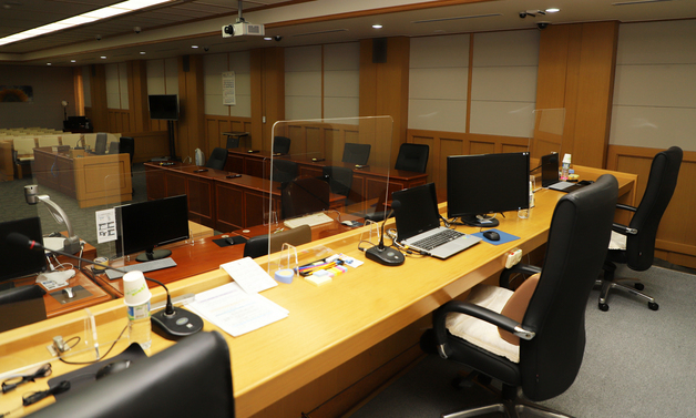 선거 앞두고 조합원에 금품 건넨 수협 조합장 1심서 당선무효형