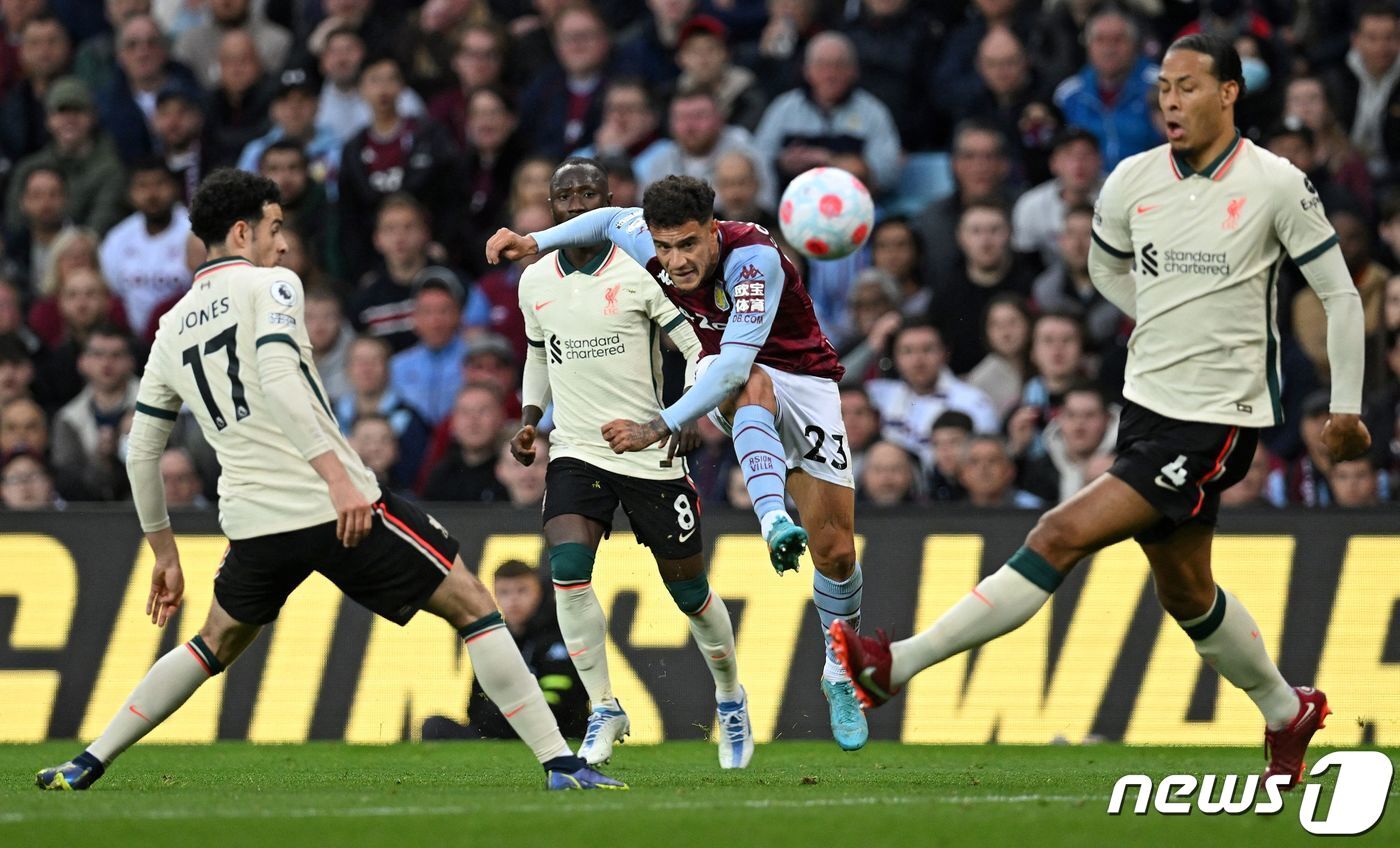본문 이미지 - 애스턴 빌라 미드필더 쿠티뉴 ⓒ AFP=뉴스1