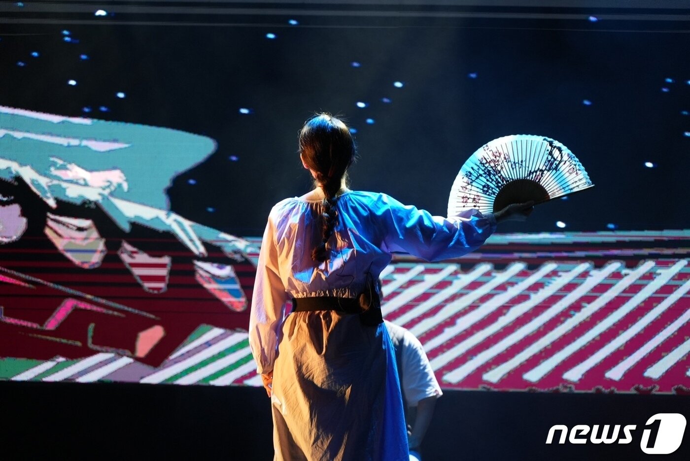 본문 이미지 - 바람의나라 IP를 활용해 공연을 펼치고 있는 '플레이 오케스트라'(넥슨 제공)ⓒ 뉴스1