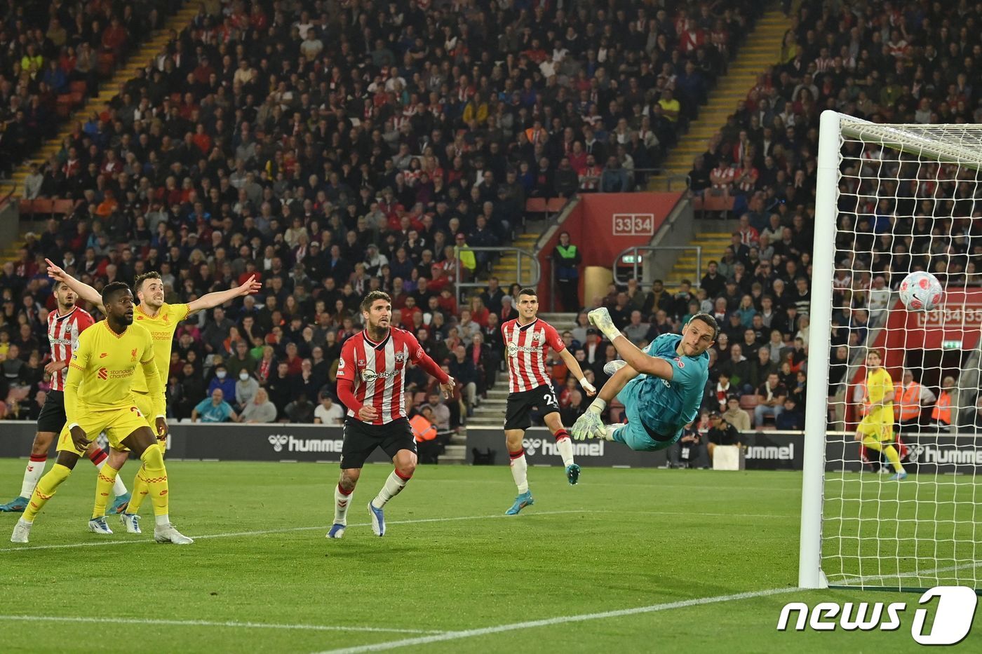 본문 이미지 - 리버풀 마티프의 결승 득점 장면 ⓒ AFP=뉴스1
