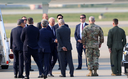 조 바이든 대통령, 오산공군기지 도착