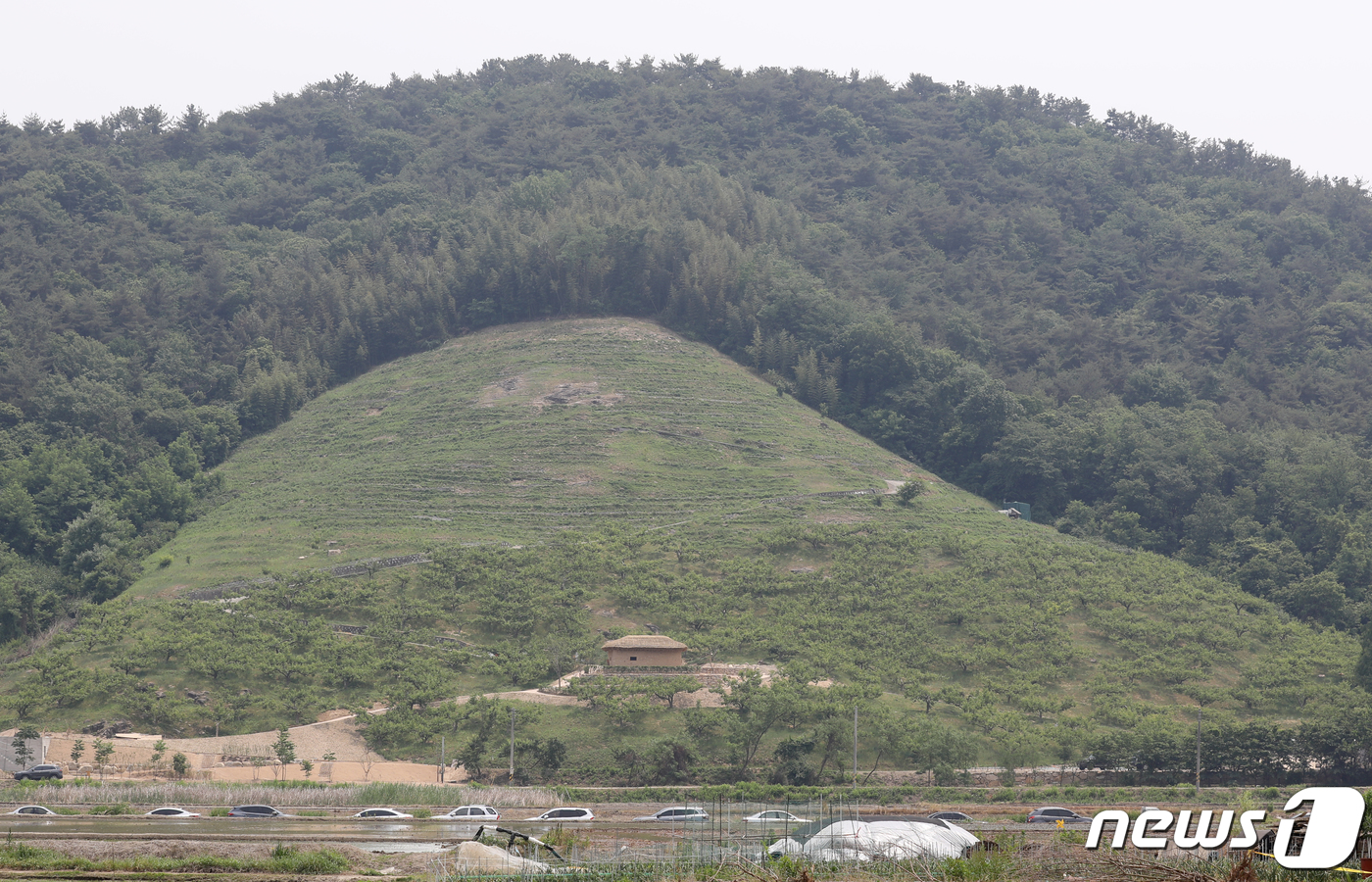 (김해=뉴스1) 김영훈 기자 = 노무현 전 대통령 서거 13주기인 23일 경남 김해 봉하마을에서 본 노 전 대통령이 생전 사법시험 공부를 한 마옥당 2022.5.23/뉴스1