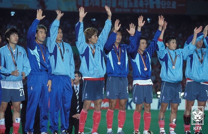 본문 이미지 - 2002 월드컵 4강 신화를 쓴  태극전사들(대한축구협회 제공)ⓒ 뉴스1
