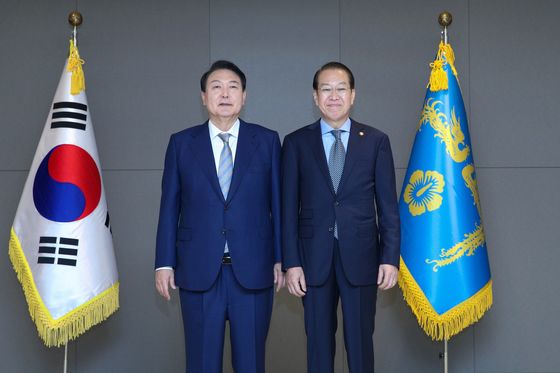 권영세 "尹 '明과 한두 번 만남, 아내는 몇 번 전화…깊은 관계 아니라더라'"