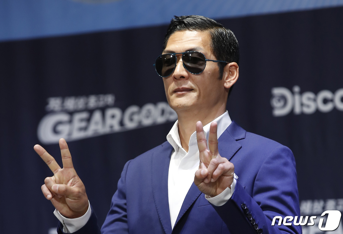 (서울=뉴스1) 권현진 기자 = 가수 박준형이 27일 서울 중구 앰배서더 서울 풀만 호텔에서 열린 디스커버리 채널 코리아 신규 예능 '저 세상 중고차-기어갓' 제작발표회에서 포즈를 …