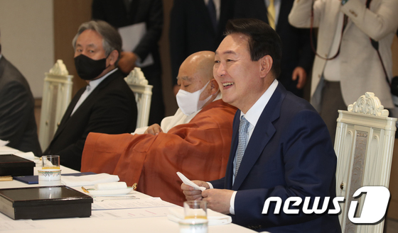 7대 종교지도자 만난 윤석열 대통령