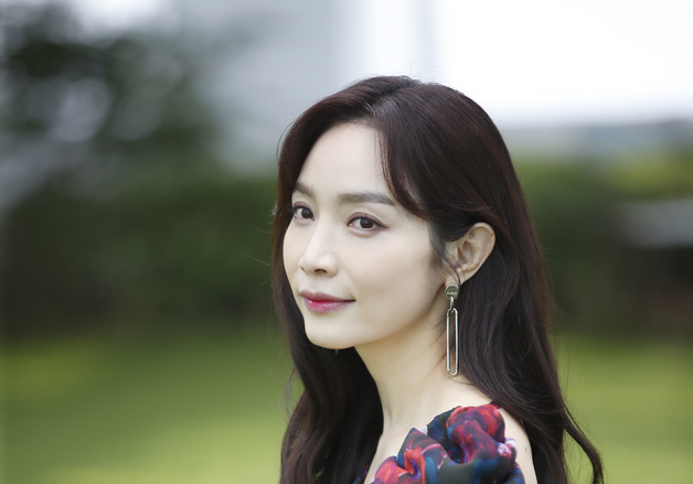 이민영, 29일 부친상…연인인 소속사 대표 '사위'로 이름 올려