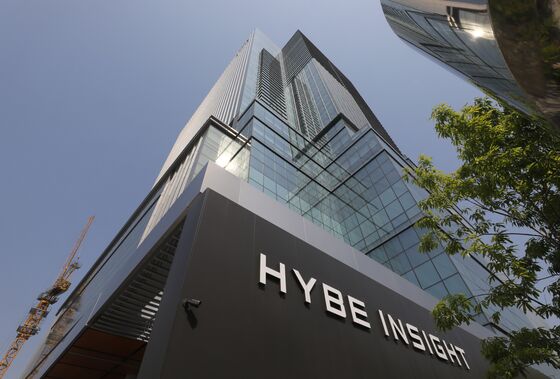 '하이브 아티스트 비방 혐의' 콘텐츠 제작자, 기소의견 검찰 송치