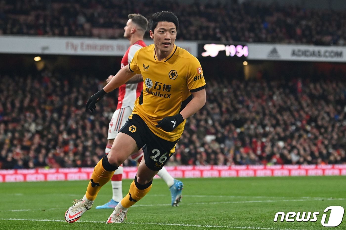 본문 이미지 - 울버햄튼의 황희찬 ⓒ AFP=뉴스1