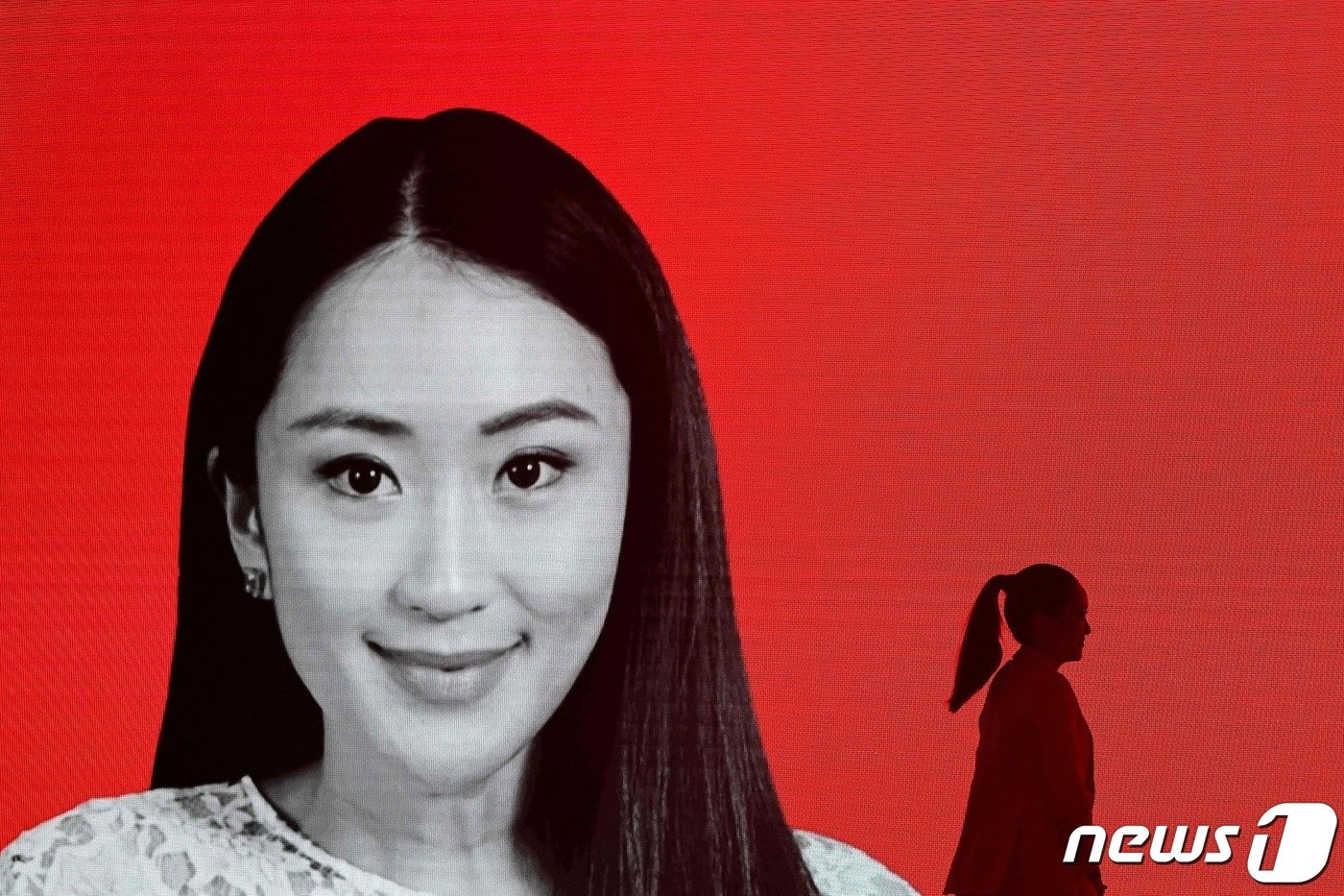 본문 이미지 - 쿠데타로 축출된 탁신 친나왓 전 태국 총리의 35세 막내딸 패통탄 친나왓. ⓒ AFP=뉴스1 ⓒ News1 정윤영 기자